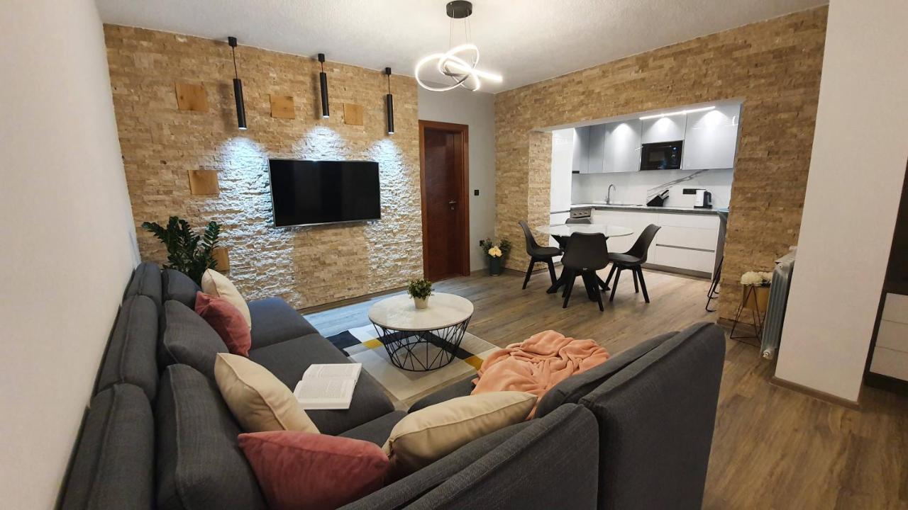 Apartments Lucic สลูน ภายนอก รูปภาพ
