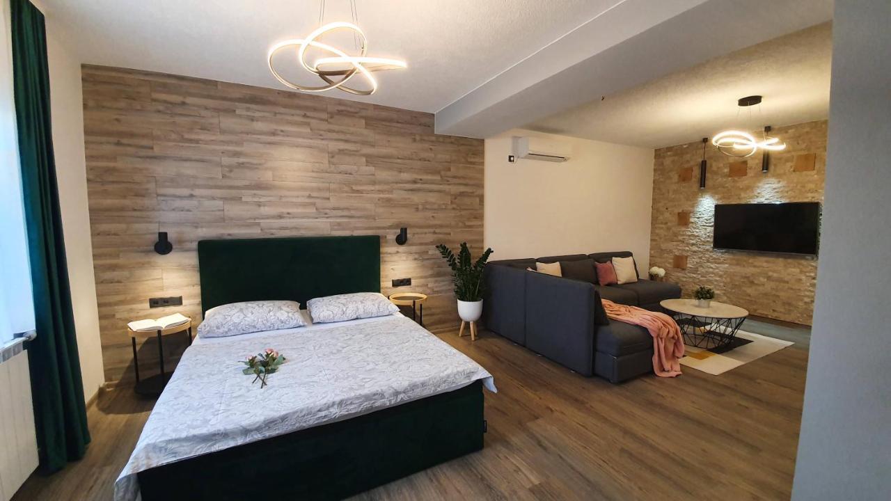 Apartments Lucic สลูน ภายนอก รูปภาพ