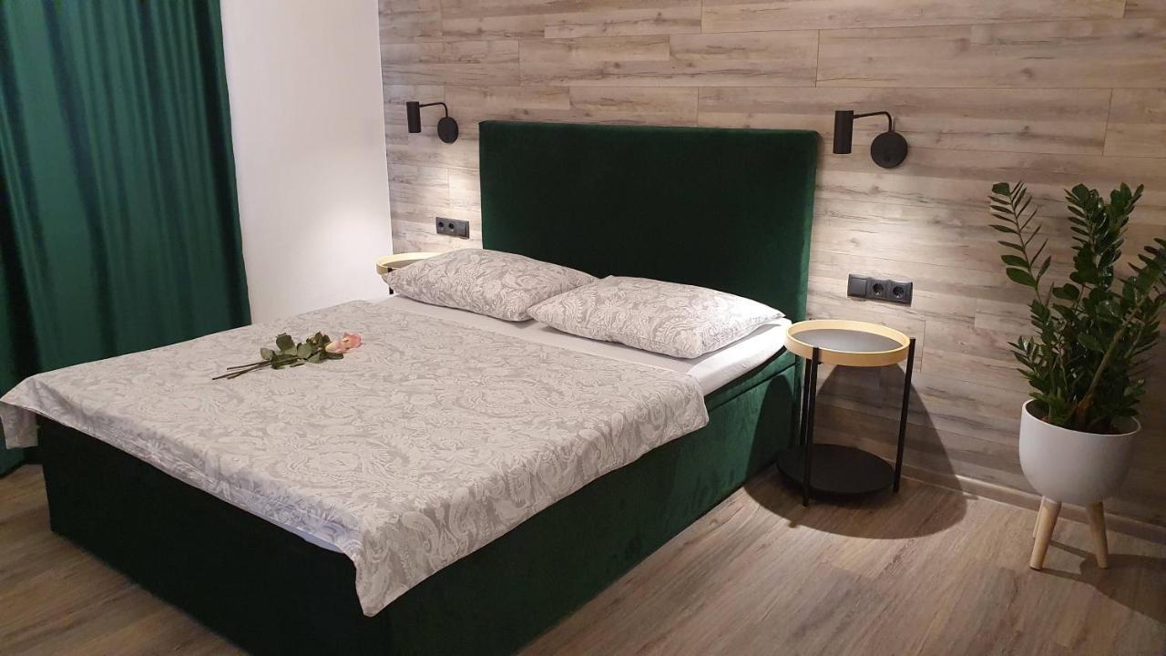 Apartments Lucic สลูน ภายนอก รูปภาพ