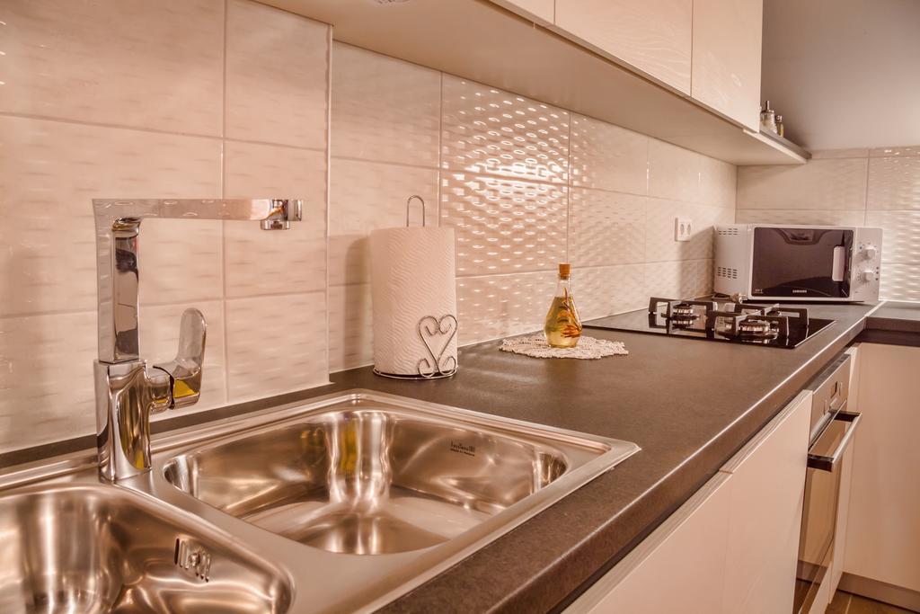 Apartments Lucic สลูน ห้อง รูปภาพ